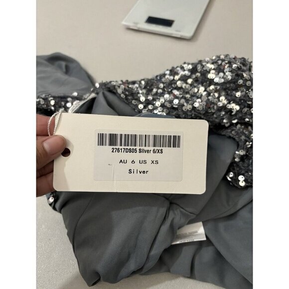 One And Only Sequin Silver Party Dress V Neck Short Fully Lines Stretchy Size XS - Picture 12 of 14